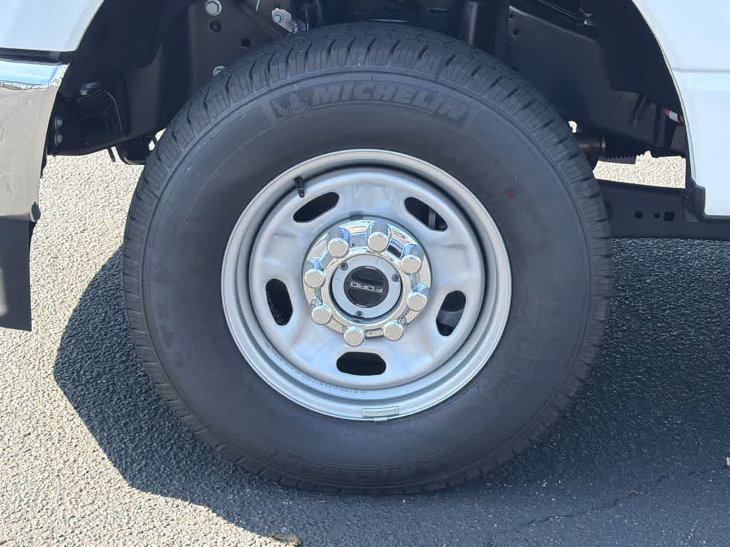 Thumbnail: 2025 Ford F-350 - 9