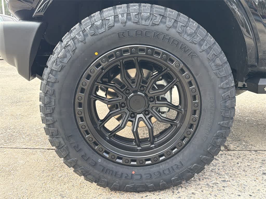 Thumbnail: 2025 Ford Bronco - 9