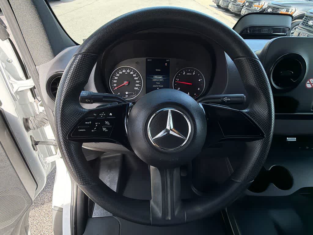 Thumbnail: 2025 Mercedes-Benz Sprinter - 17