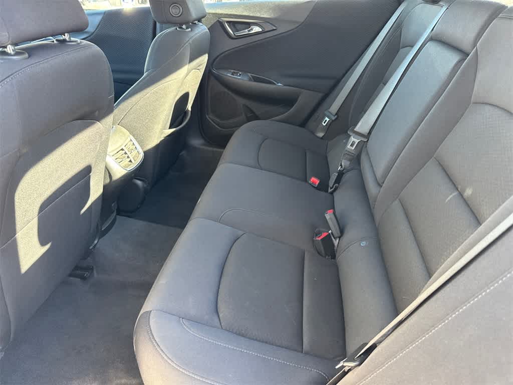 Thumbnail: 2023 Chevrolet Malibu - 17