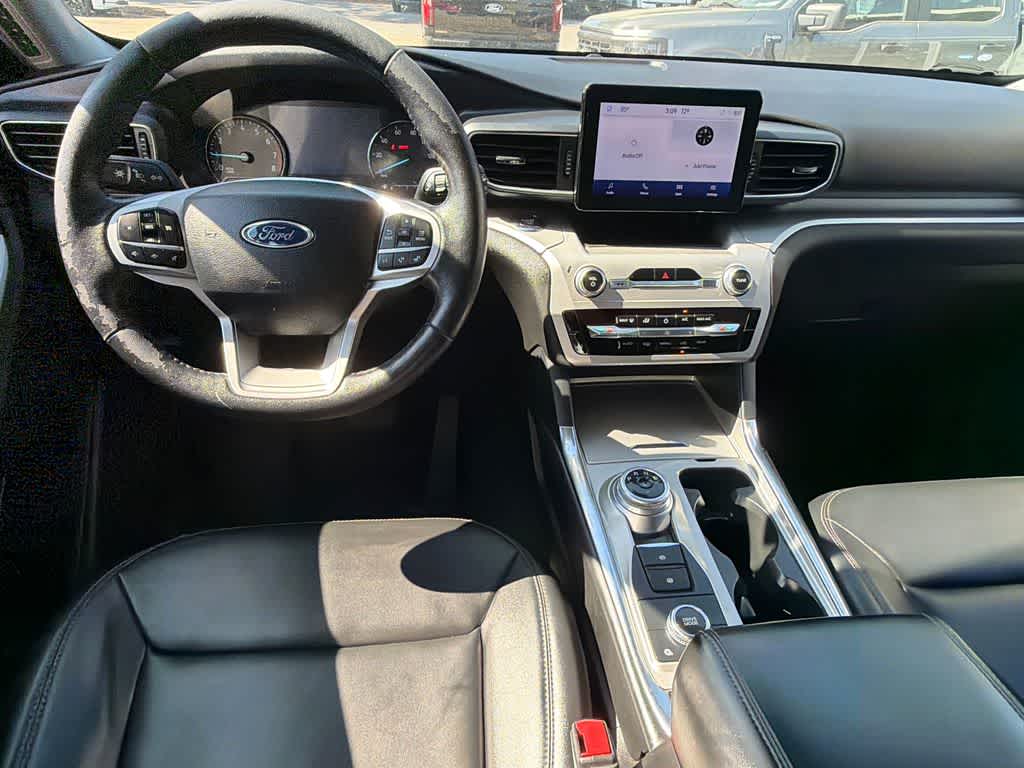 Thumbnail: 2022 Ford Explorer - 22