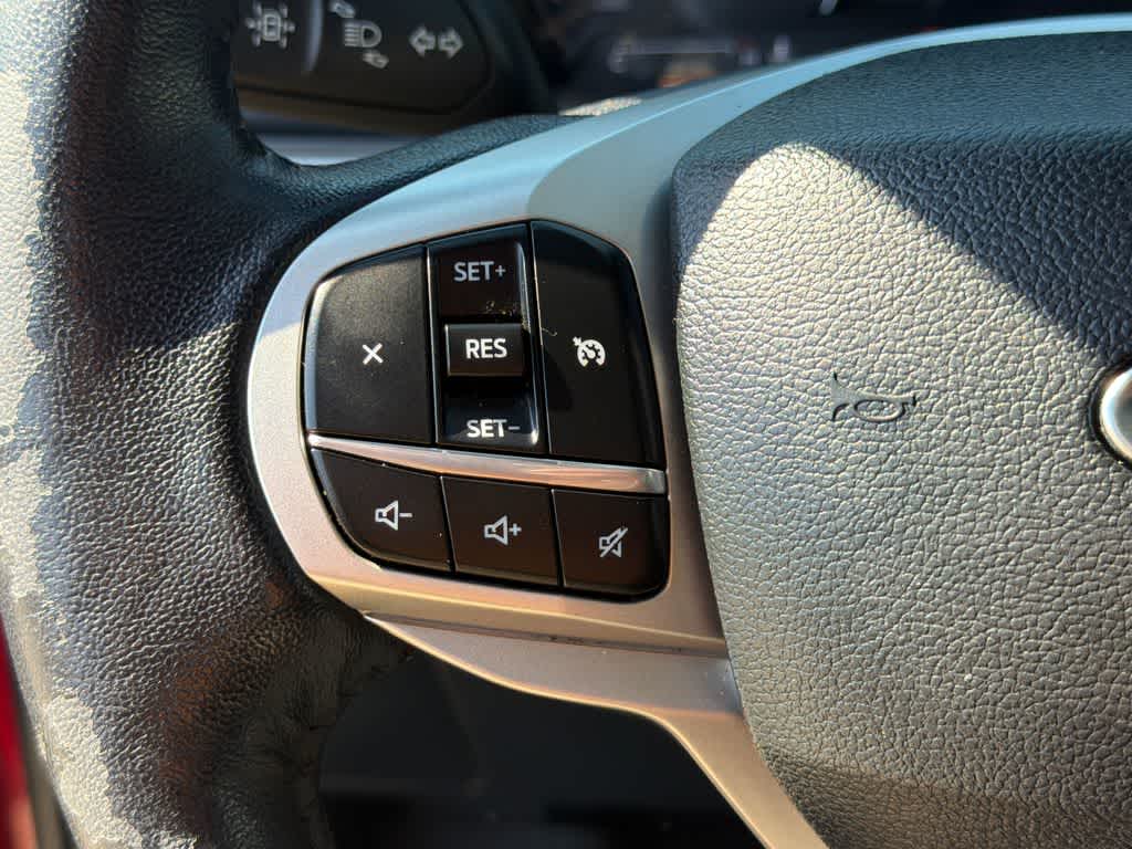 Thumbnail: 2022 Ford Explorer - 25