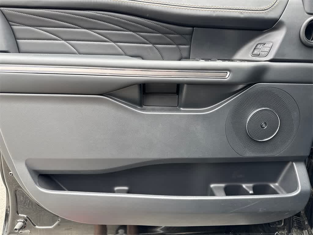 Thumbnail: 2023 Ford Expedition - 11