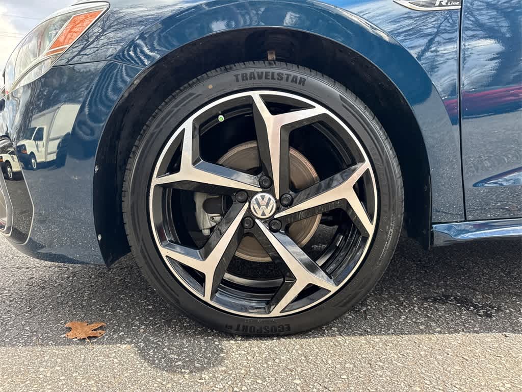 Thumbnail: 2020 Volkswagen Passat - 9