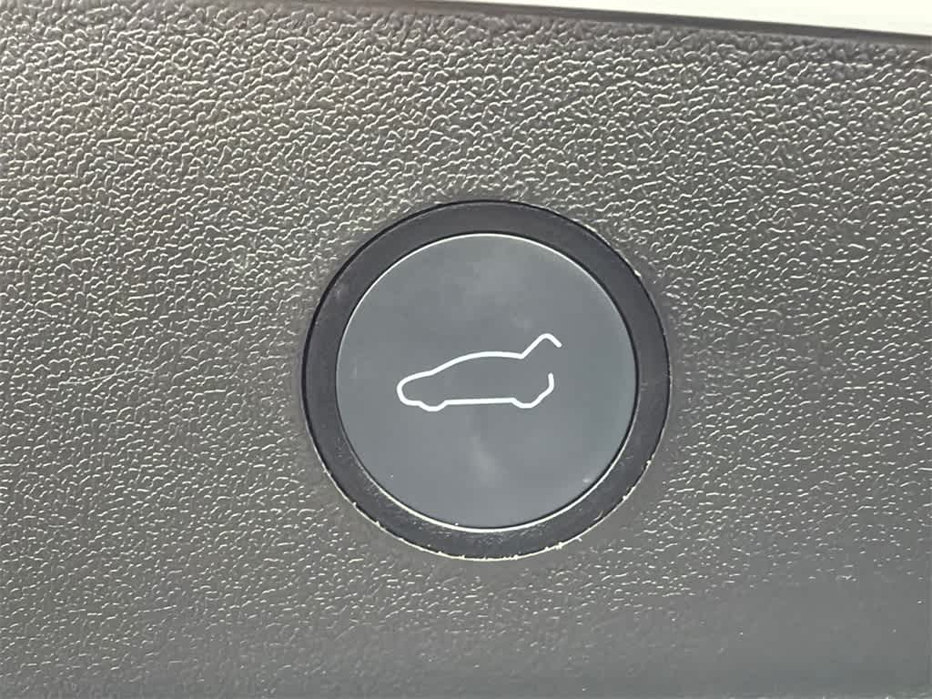 Thumbnail: 2022 Tesla Model 3 - 17