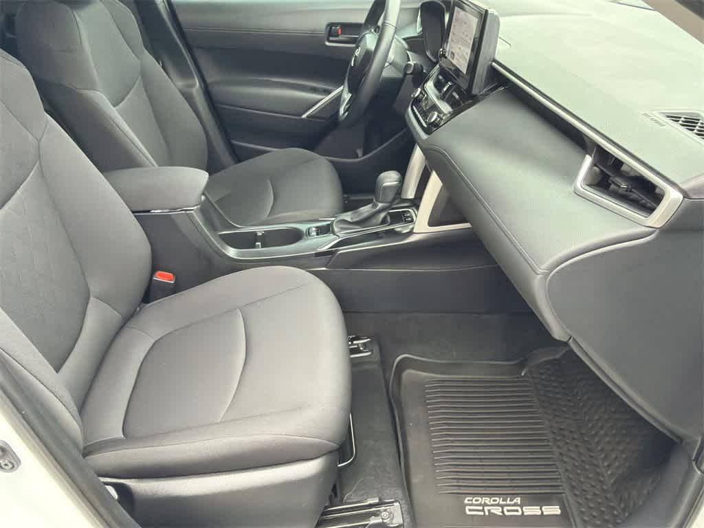 Thumbnail: 2024 Toyota Corolla Cross - 12