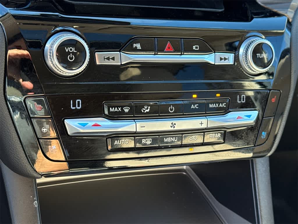 Thumbnail: 2021 Ford Explorer - 23