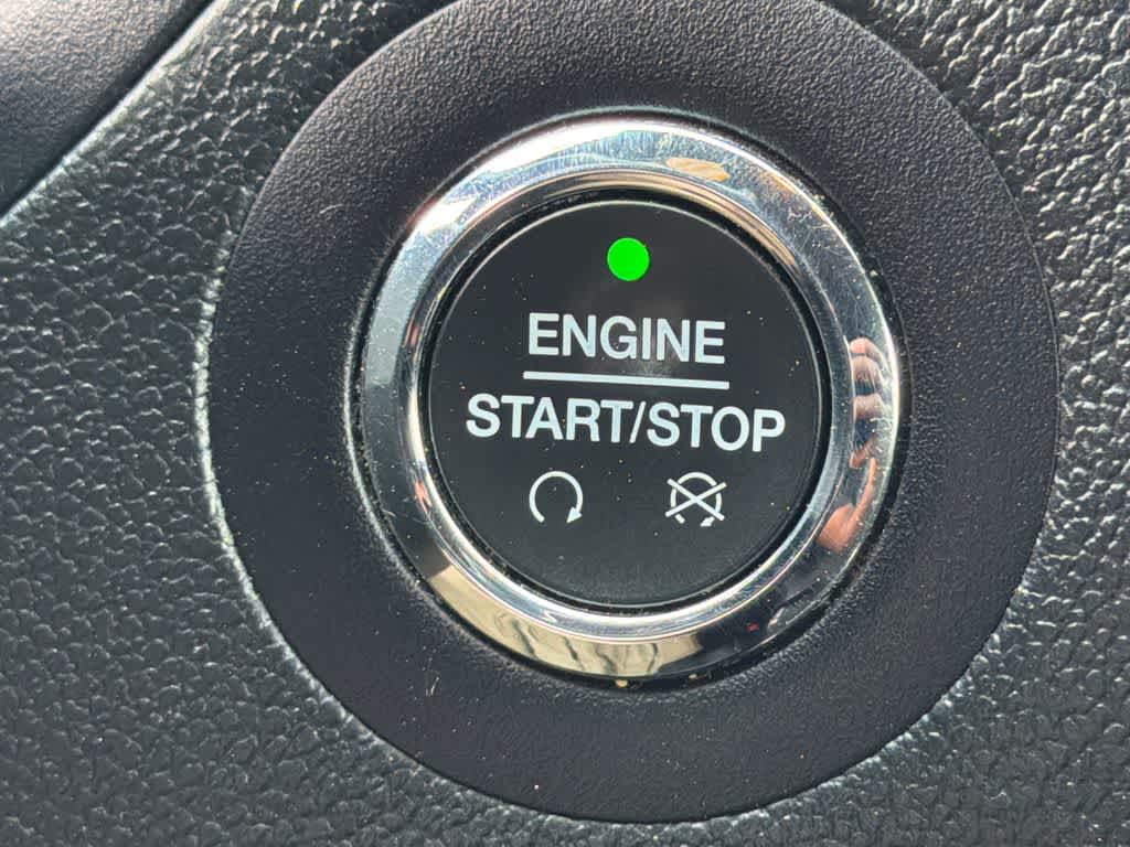 Thumbnail: 2019 Ford Explorer - 31