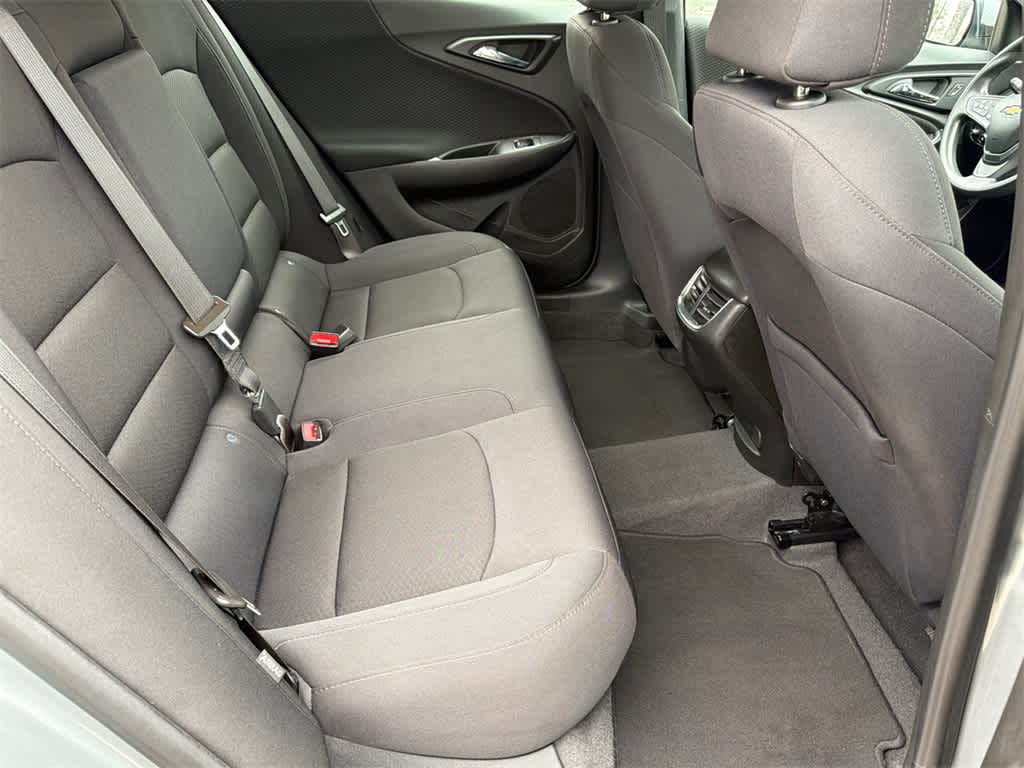 Thumbnail: 2023 Chevrolet Malibu - 14