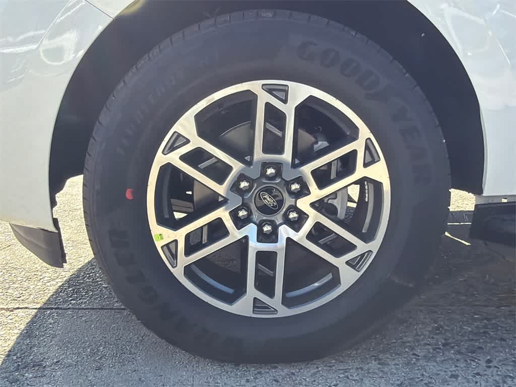 Thumbnail: 2026 Ford Expedition MAX - 9