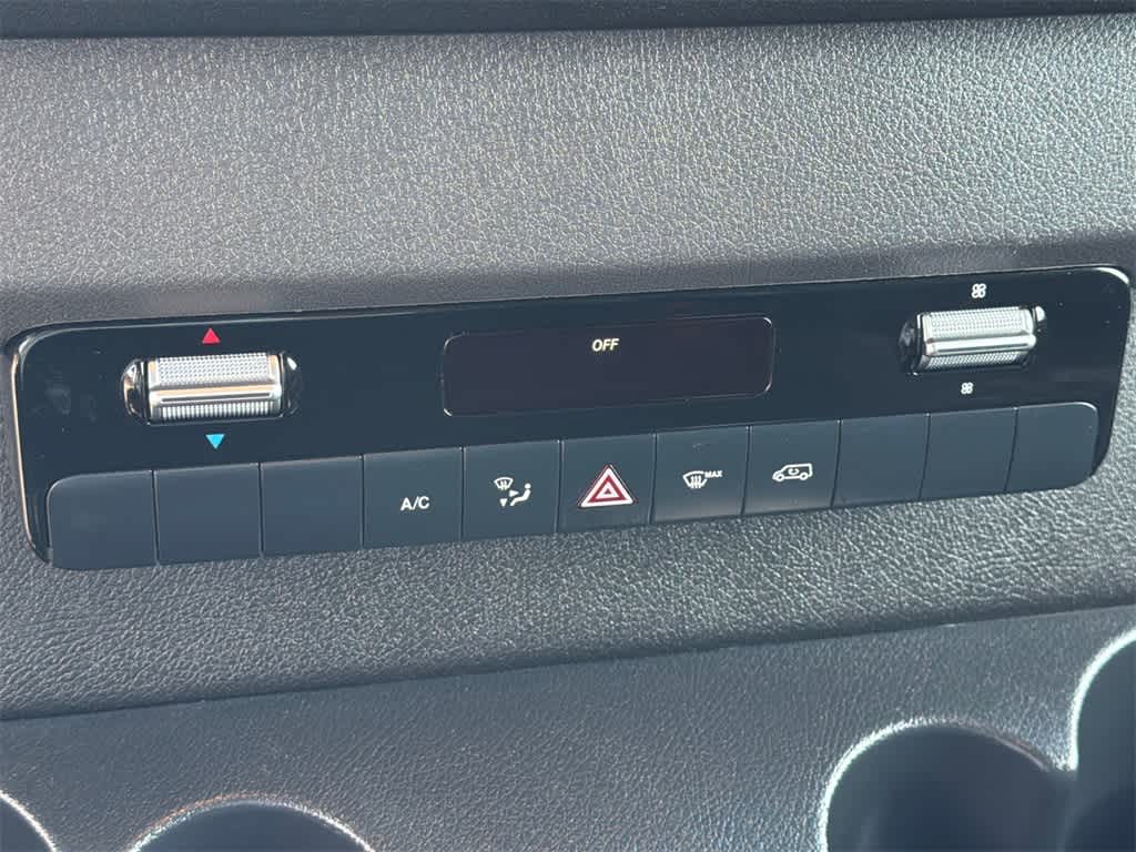 Thumbnail: 2025 Mercedes-Benz Sprinter - 21