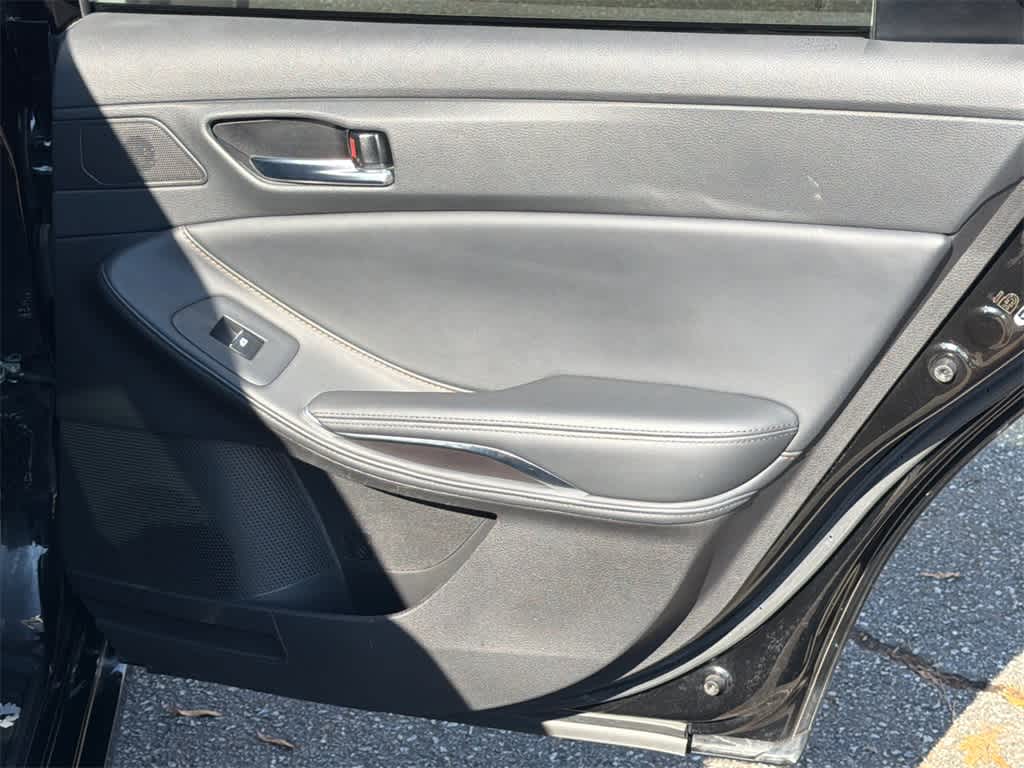 Thumbnail: 2021 Toyota Avalon - 15