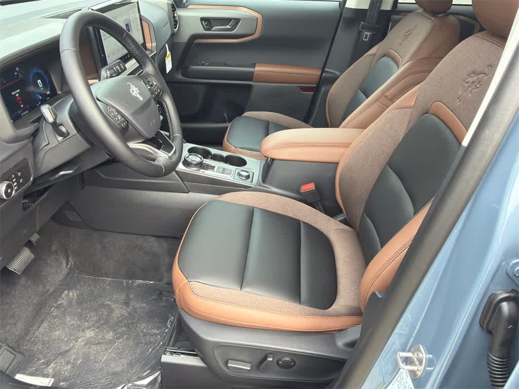 Thumbnail: 2025 Ford Bronco Sport - 10