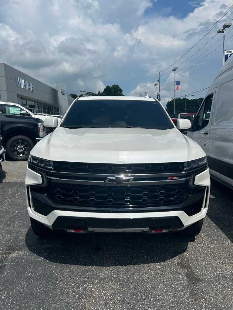 Thumbnail: 2022 Chevrolet Tahoe - 3