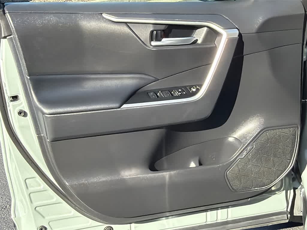 Thumbnail: 2023 Toyota RAV4 - 11