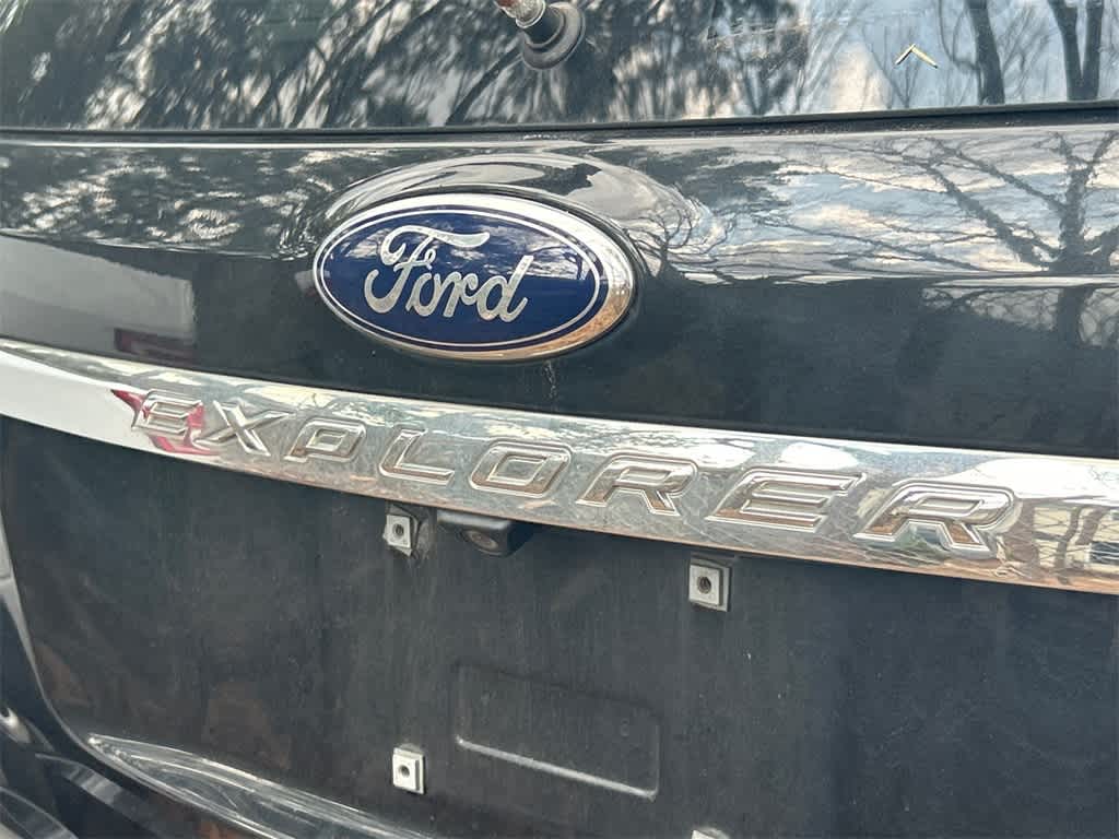 Thumbnail: 2013 Ford Explorer - 10