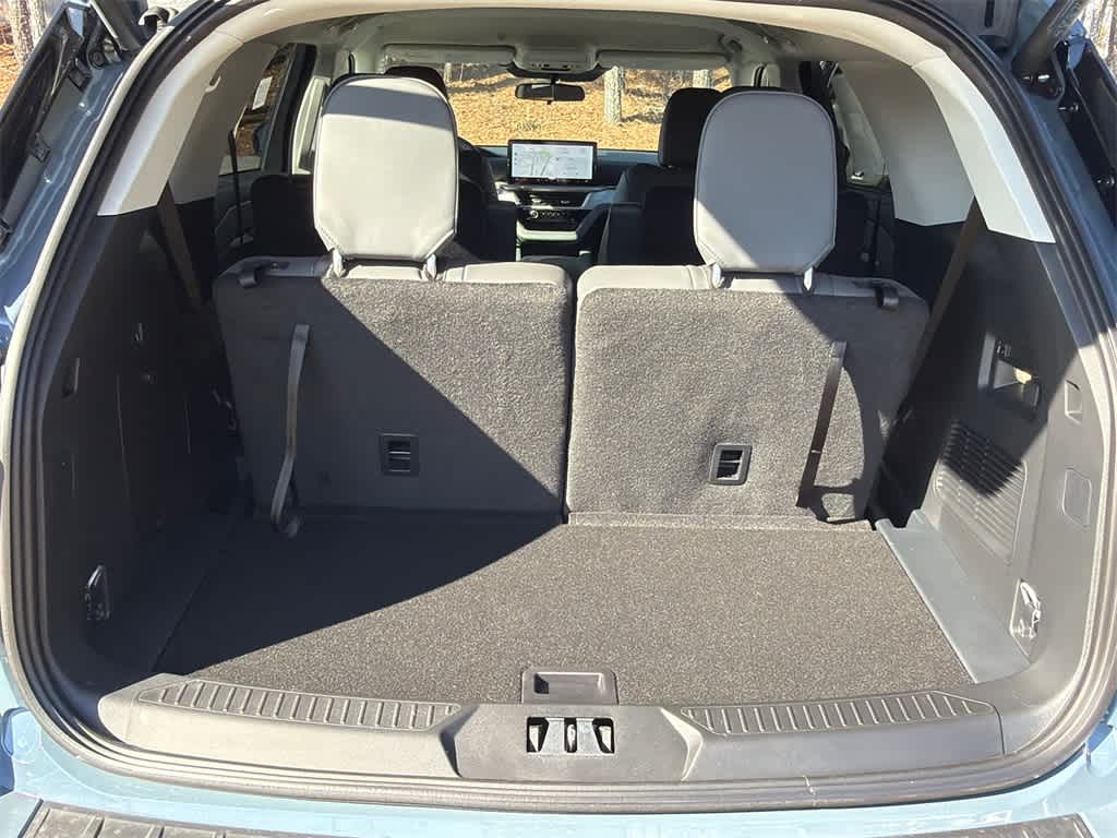 Thumbnail: 2026 Ford Explorer - 15