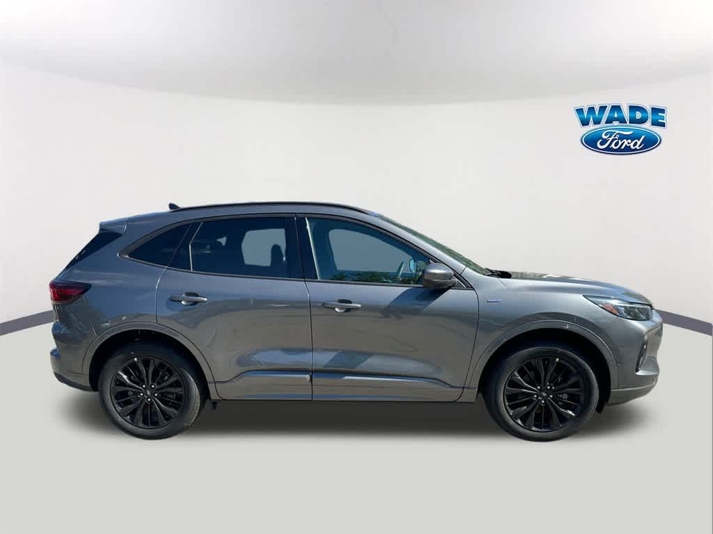 Thumbnail: 2024 Ford Escape - 4