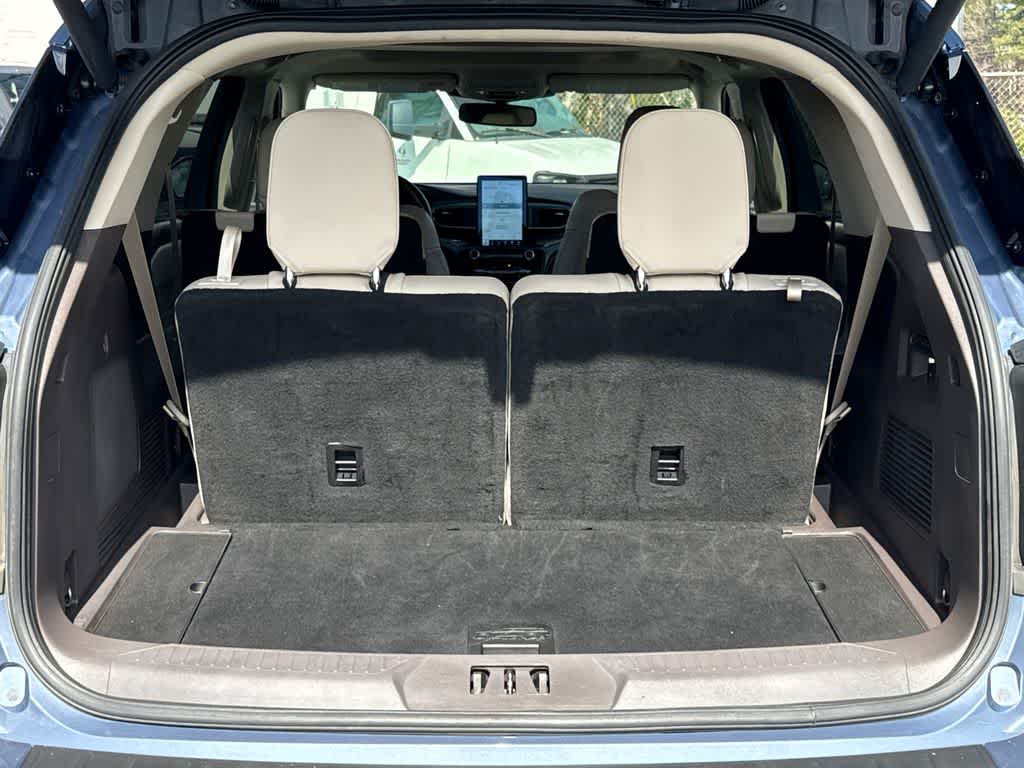 Thumbnail: 2021 Ford Explorer - 16