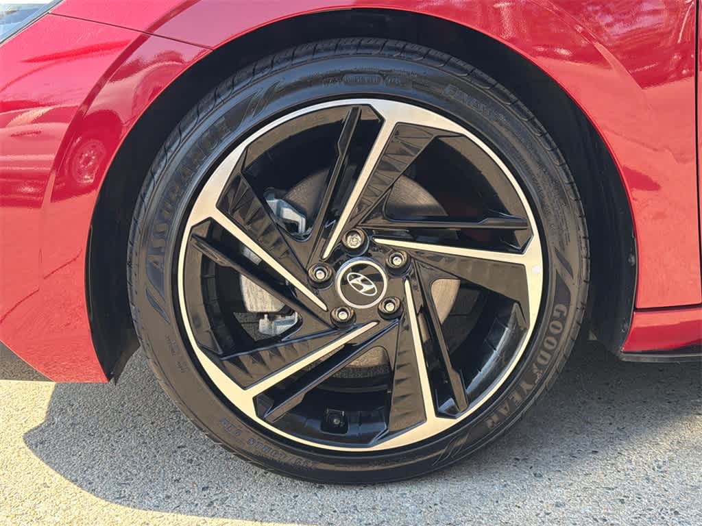 Thumbnail: 2023 Hyundai Elantra - 9