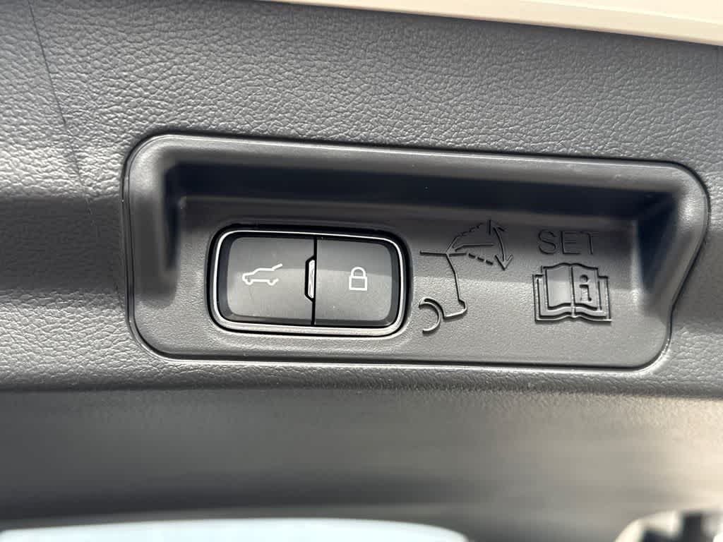 Thumbnail: 2026 Ford Explorer - 17