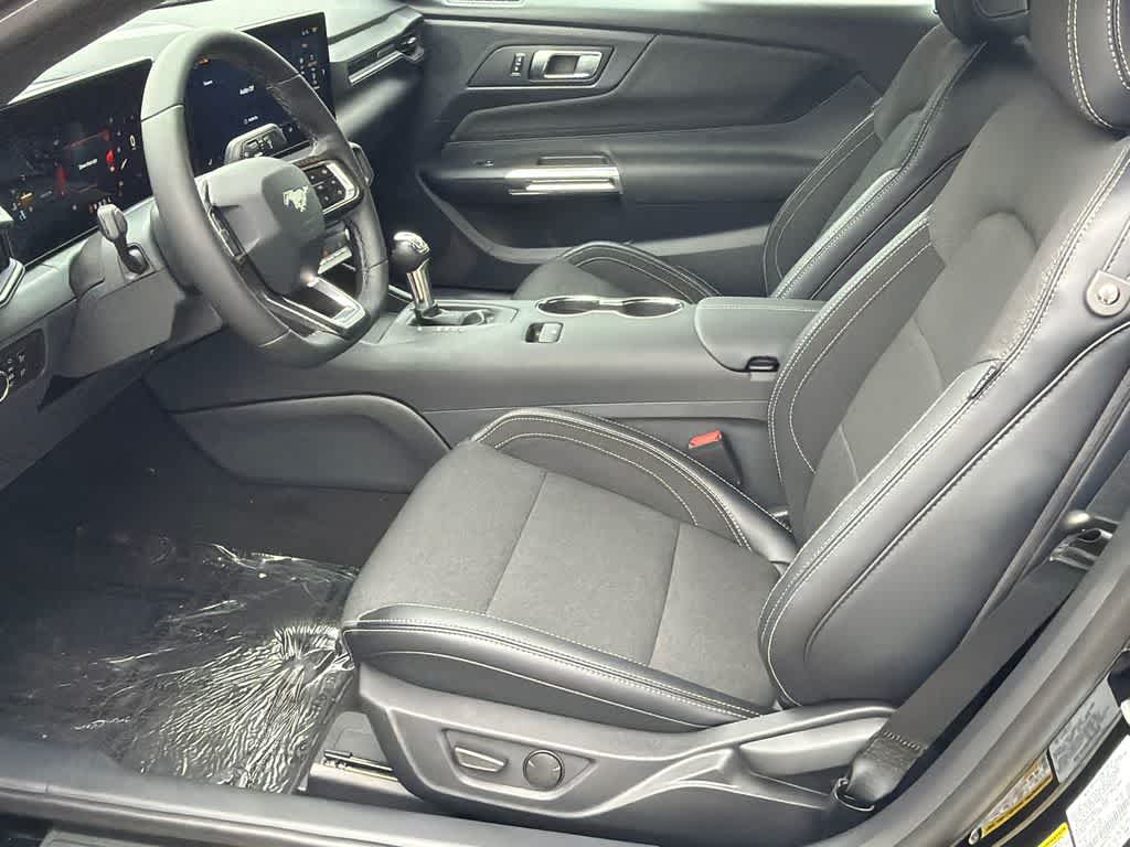 Thumbnail: 2026 Ford Mustang - 10