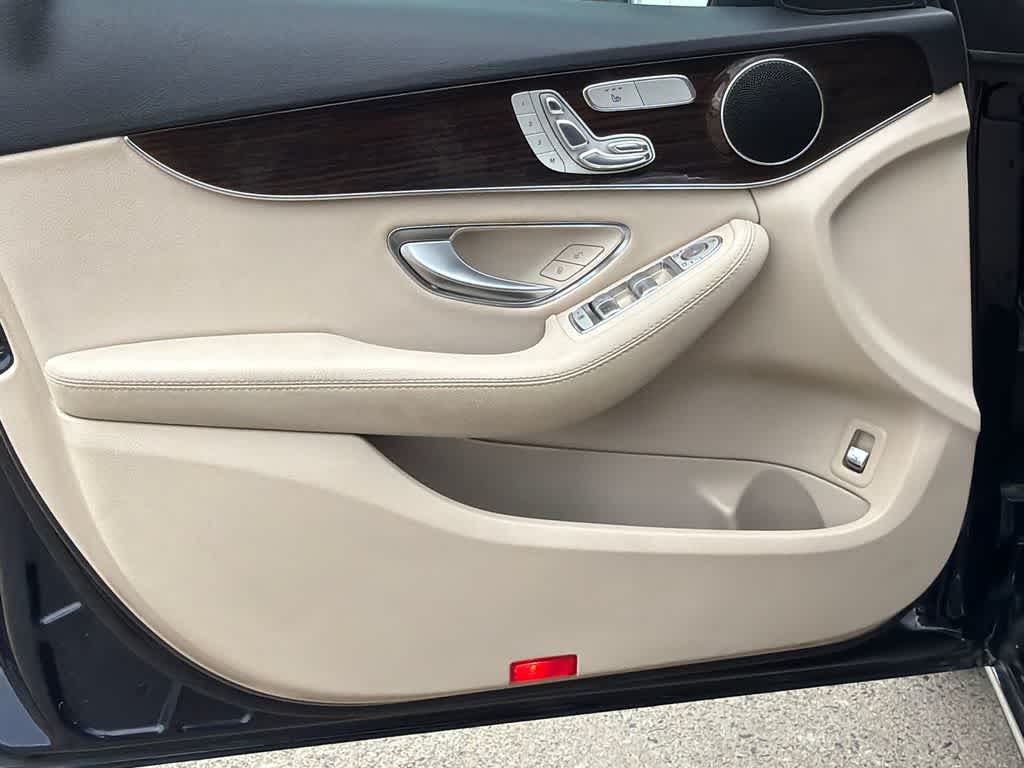 Thumbnail: 2017 Mercedes-Benz C-Class - 11