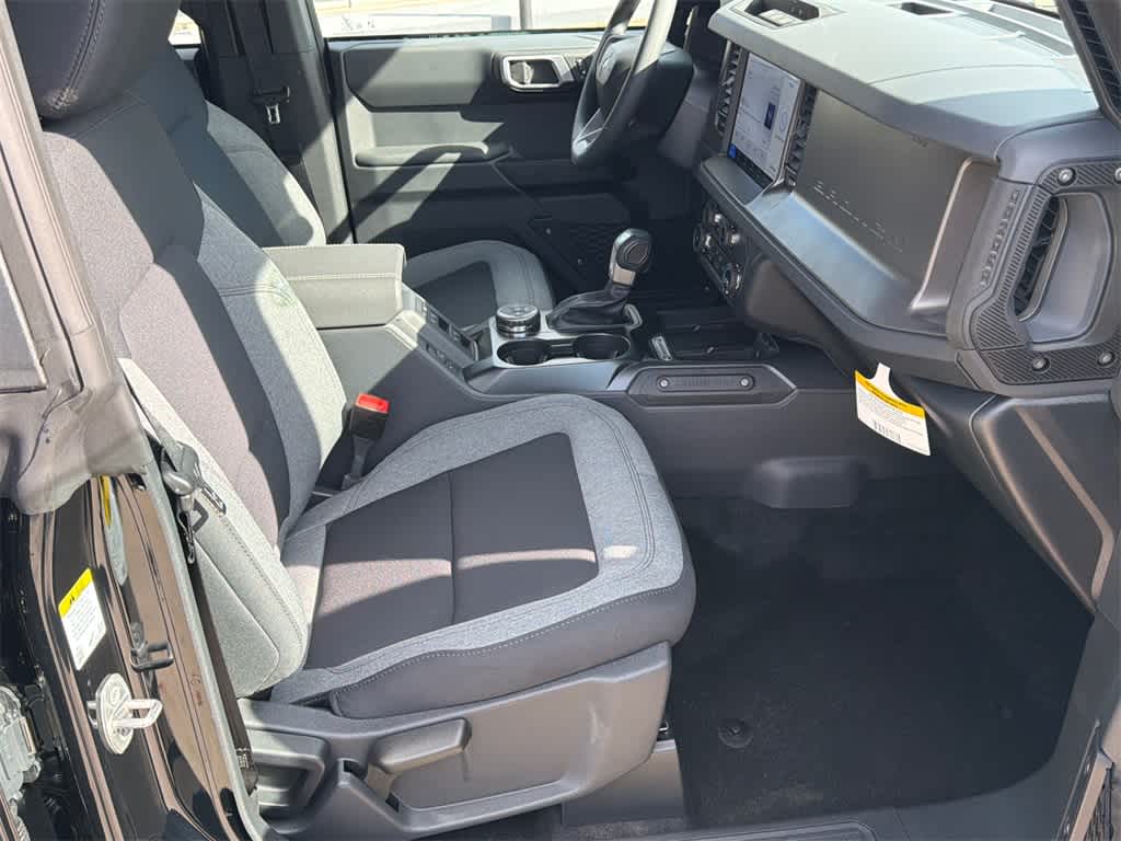 Thumbnail: 2025 Ford Bronco - 12