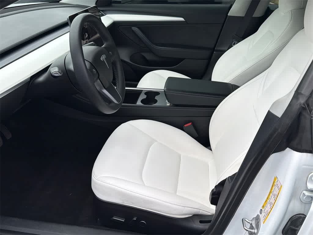 Thumbnail: 2022 Tesla Model 3 - 10