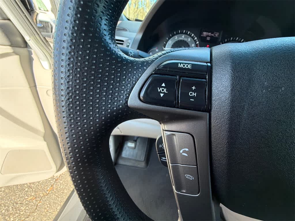 Thumbnail: 2012 Honda Odyssey - 23