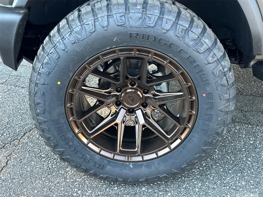 Thumbnail: 2025 Ford Bronco - 9