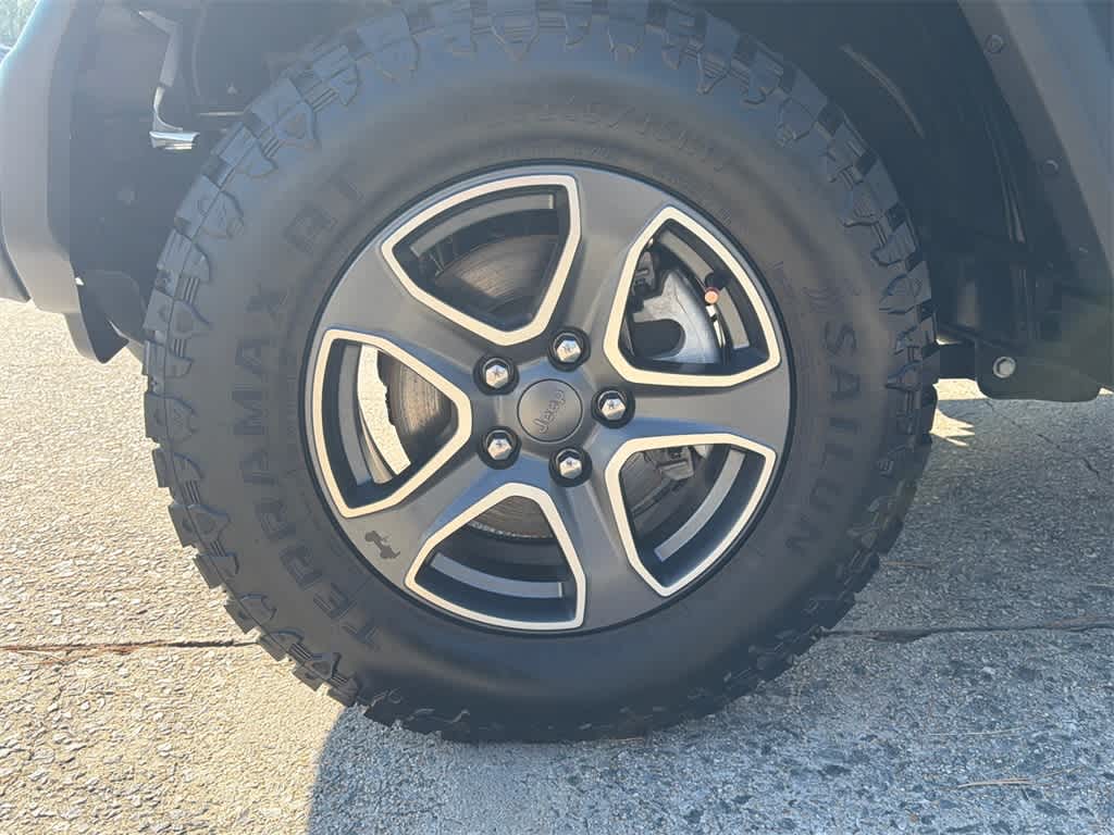 Thumbnail: 2022 Jeep Wrangler - 9