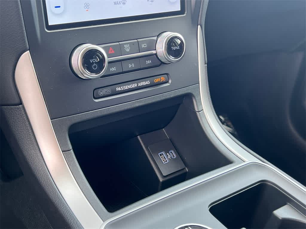 Thumbnail: 2024 Ford Edge - 28