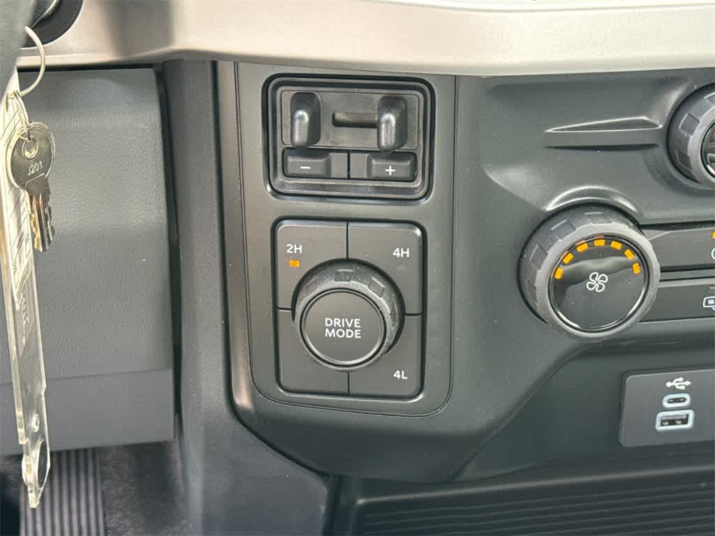 Thumbnail: 2023 Ford F-350 - 24