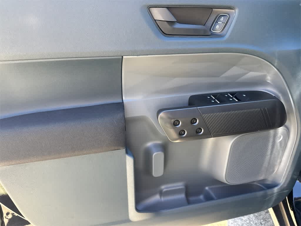 Thumbnail: 2025 Ford Maverick - 11