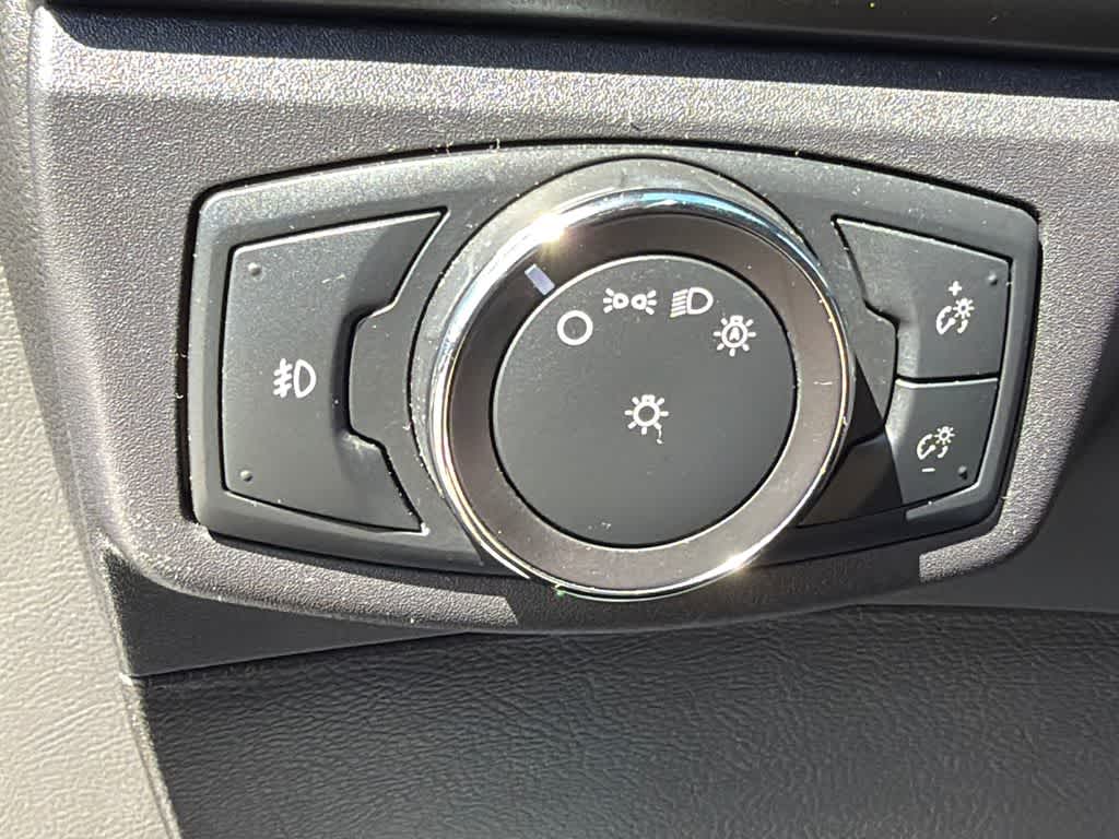 Thumbnail: 2016 Ford Fusion - 32