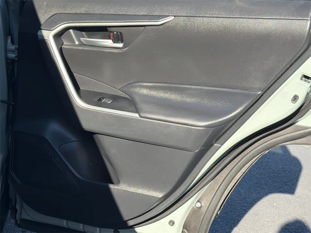 Thumbnail: 2023 Toyota RAV4 - 15