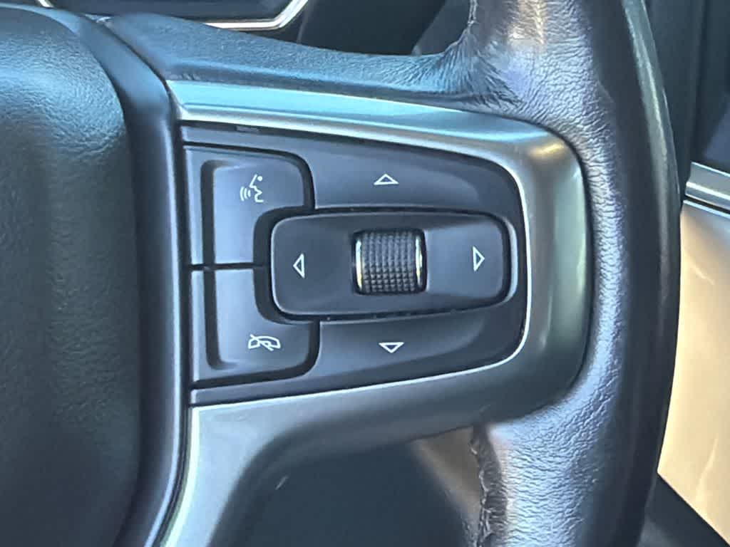 Thumbnail: 2020 Chevrolet Silverado 1500 - 23