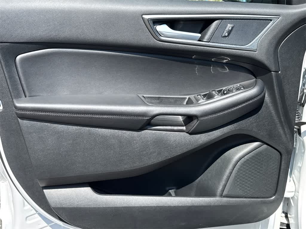 Thumbnail: 2024 Ford Edge - 11