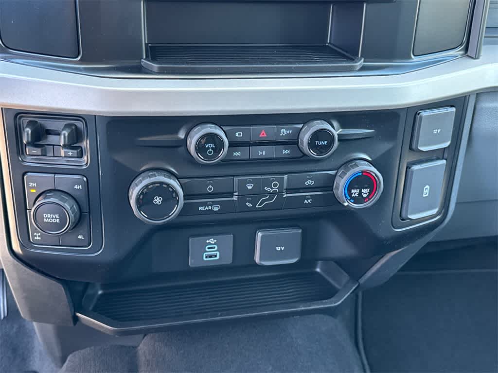 Thumbnail: 2025 Ford F-250 - 28