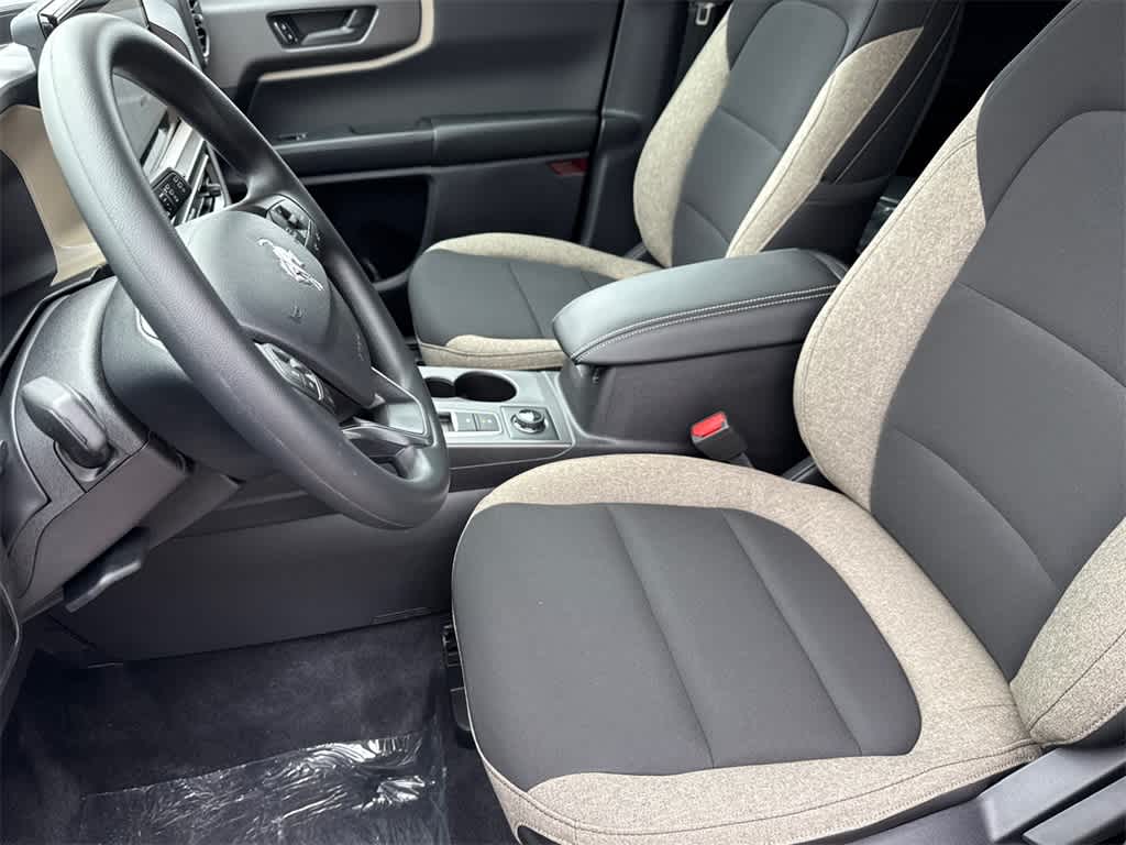 Thumbnail: 2025 Ford Bronco Sport - 12