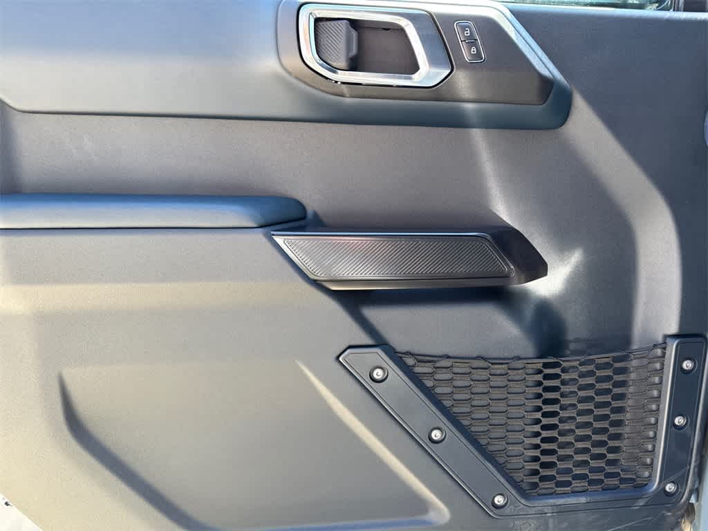 2024 Ford Bronco Outer Banks 11