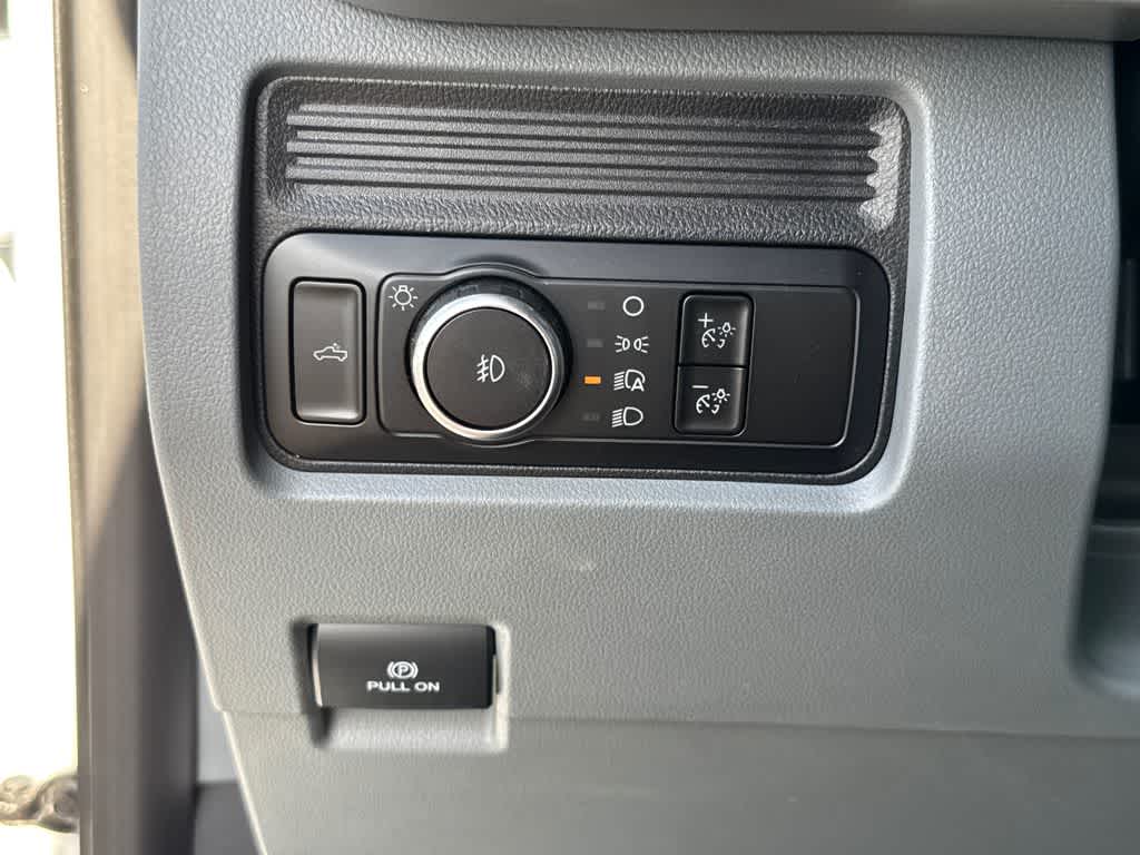 Thumbnail: 2025 Ford F-350 - 29