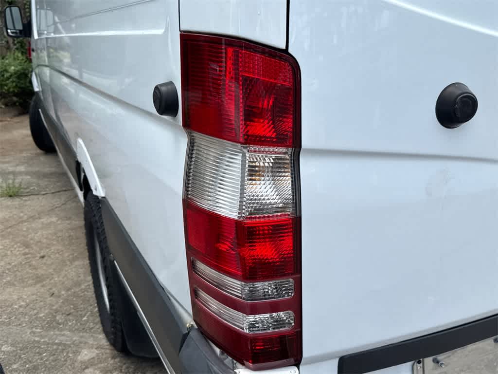Thumbnail: 2015 Mercedes-Benz Sprinter - 13