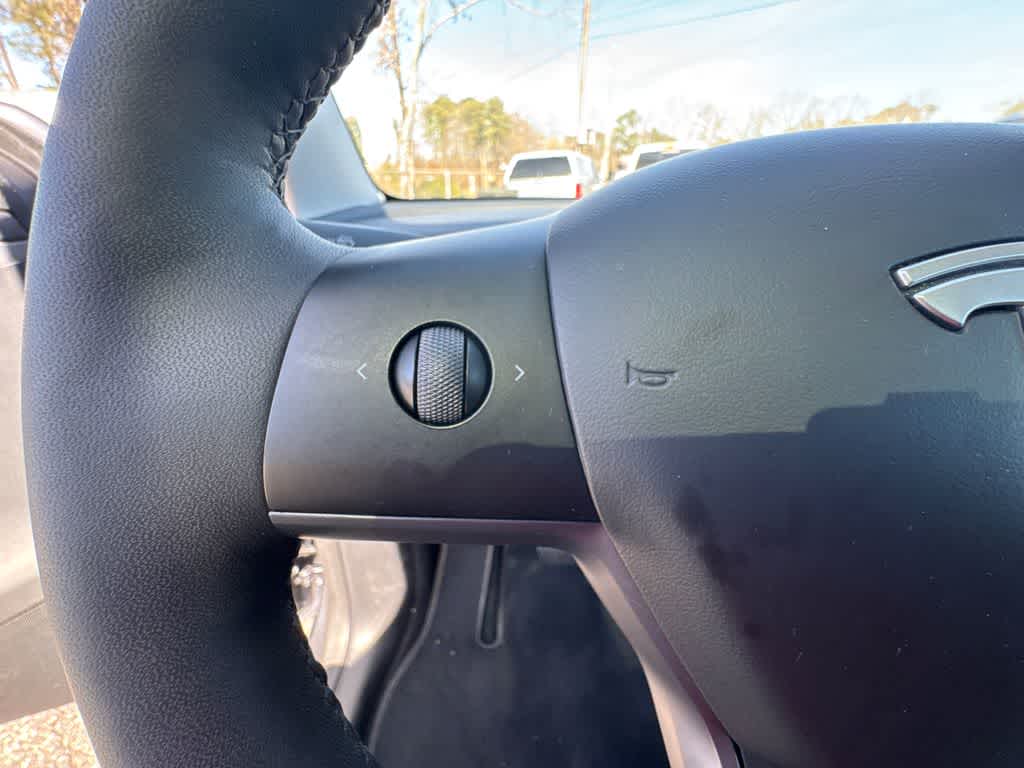 Thumbnail: 2023 Tesla Model Y - 24