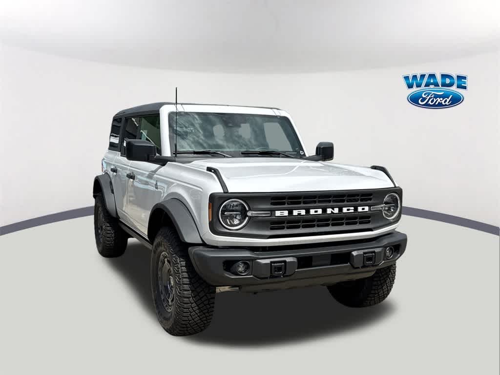 2024 Ford Bronco Black Diamond 3