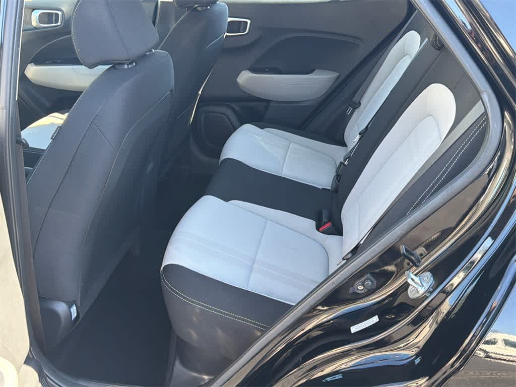 Thumbnail: 2023 Hyundai Venue - 17