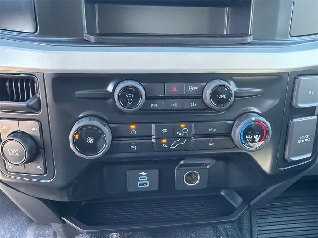 Thumbnail: 2025 Ford F-250 - 27