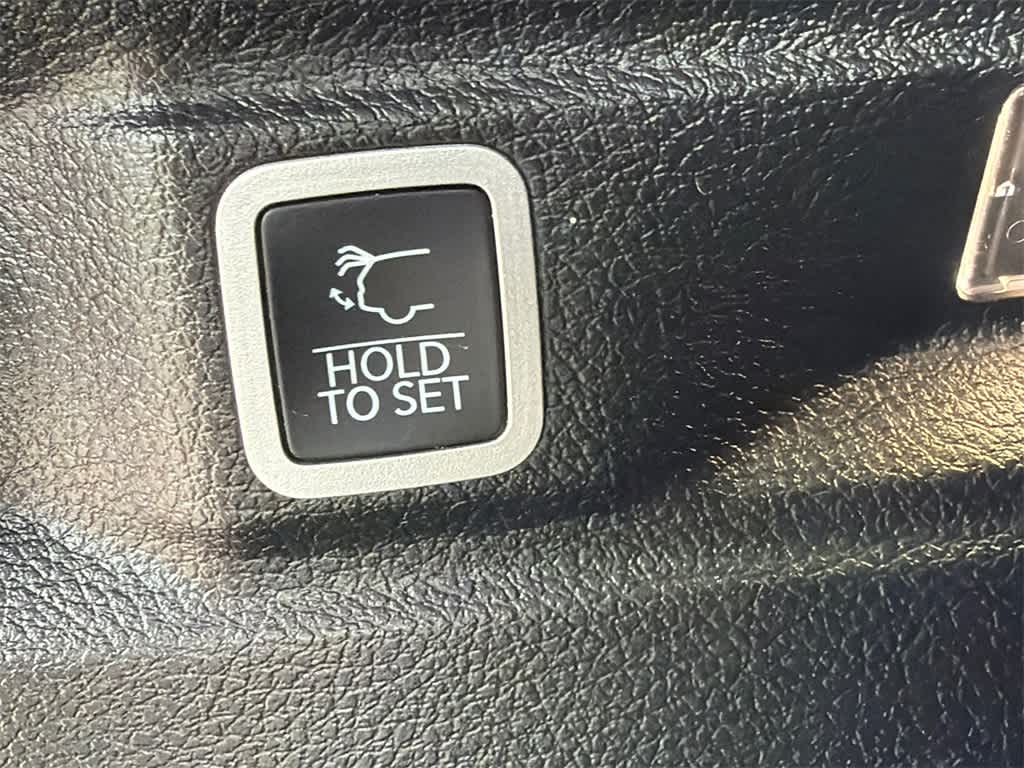 Thumbnail: 2021 Jeep Grand Cherokee L - 17