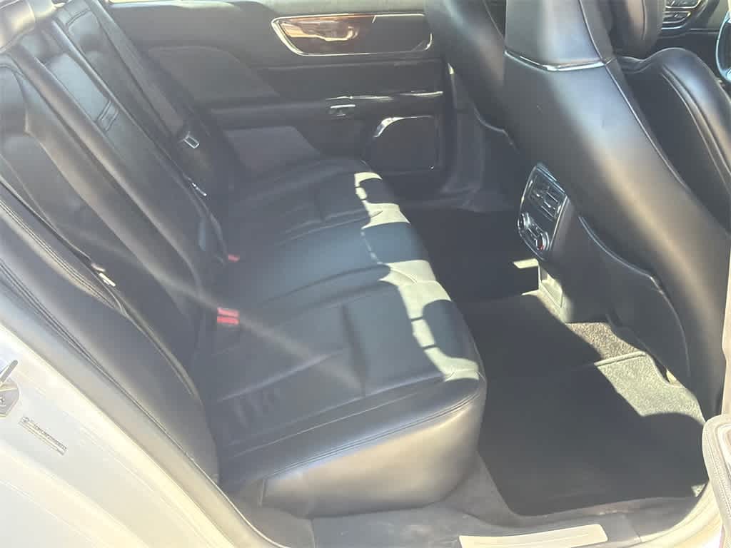 Thumbnail: 2017 Lincoln Continental - 14